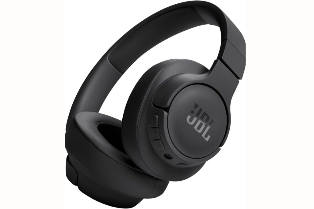 JBL Tune 720 BT: Bassi Potenti e Autonomia Record per Viaggiare Sempre Connessi